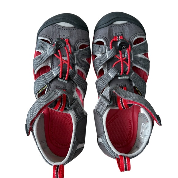 Keen Big Kids' Seacamp II CNX Sandal Size 2 Grey/Red Hiking Waterproof Comfort - Picture 3 of 10